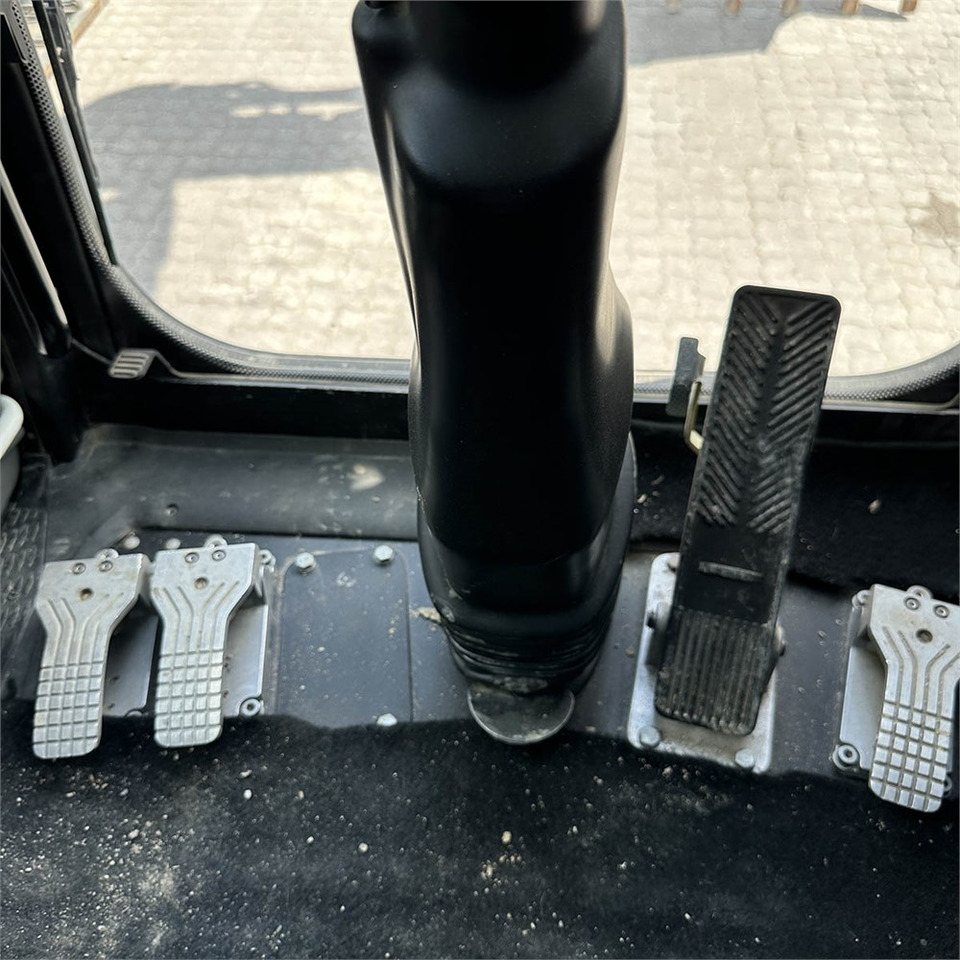 Pelle sur pneus Liebherr A 918 Litronic: photos 24 Pelle sur pneus Liebherr A 918 Litronic: photos 24