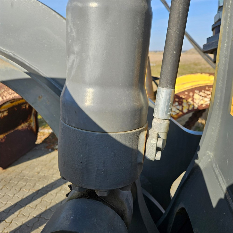 Pelle de manutention Liebherr GMH 120-1: photos 17