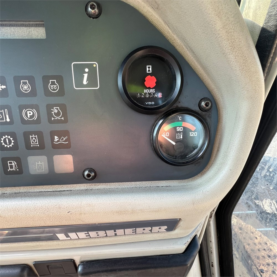 Bulldozer Liebherr PR 764: photos 22 Bulldozer Liebherr PR 764: photos 22