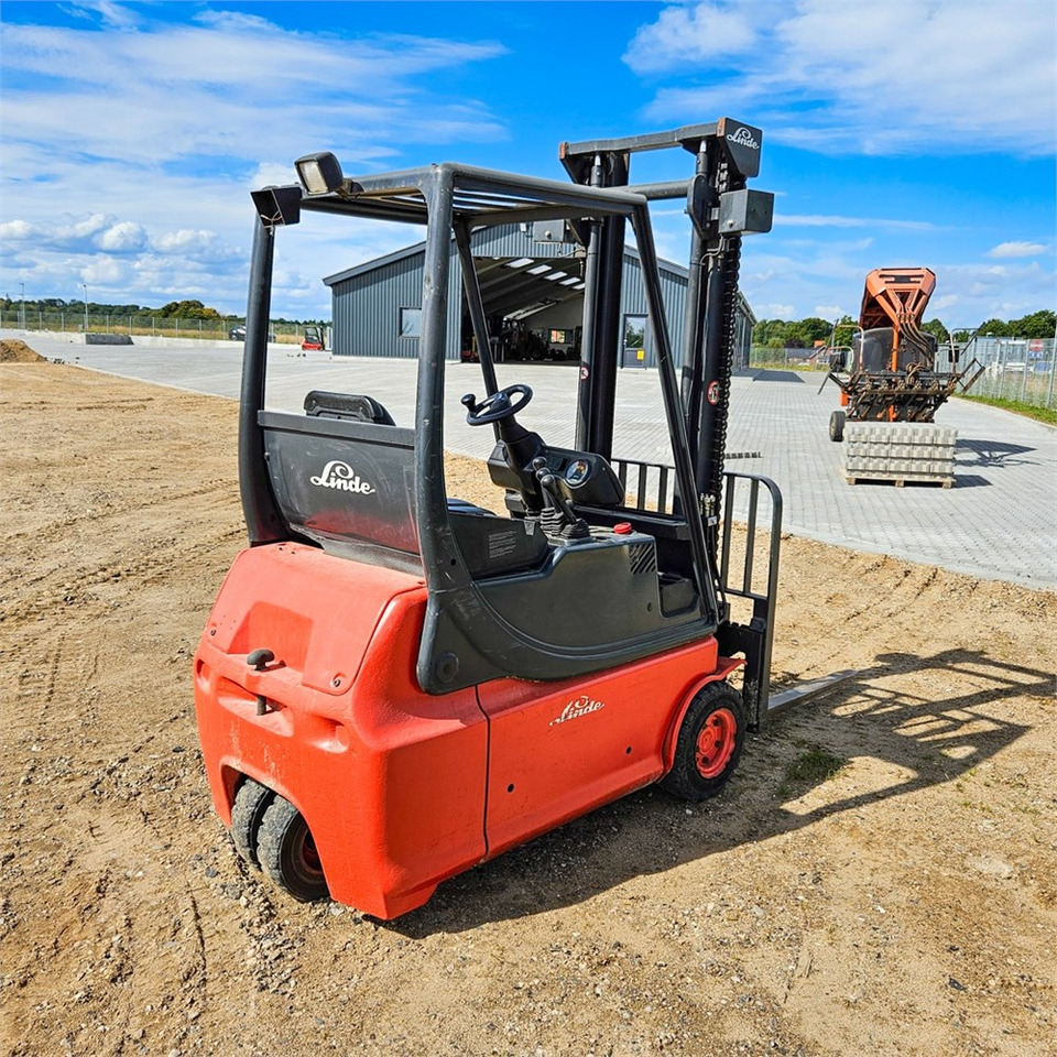 Linde E16 - Chariot élévateur: photos 5 Linde E16 - Chariot élévateur: photos 5