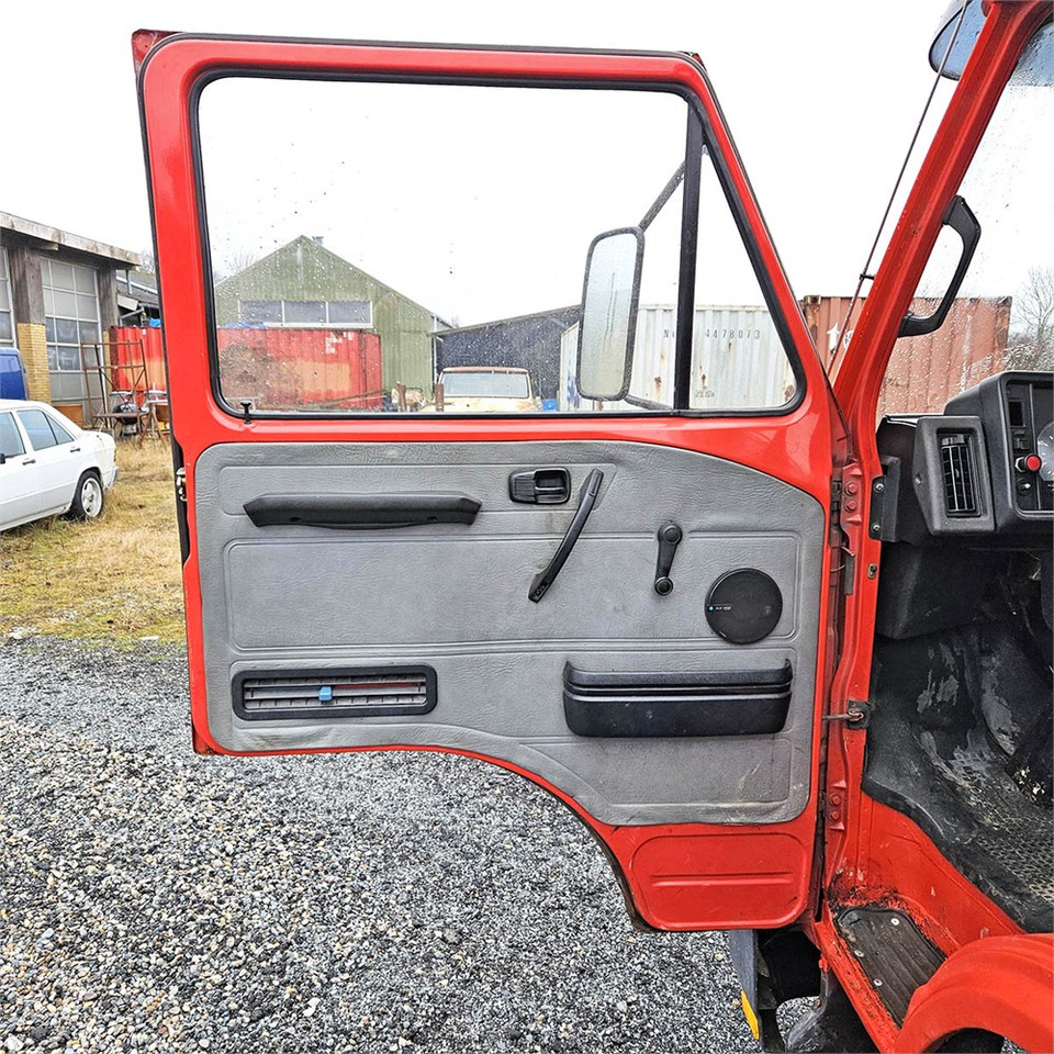 Camion plateau MAN 10 150: photos 17