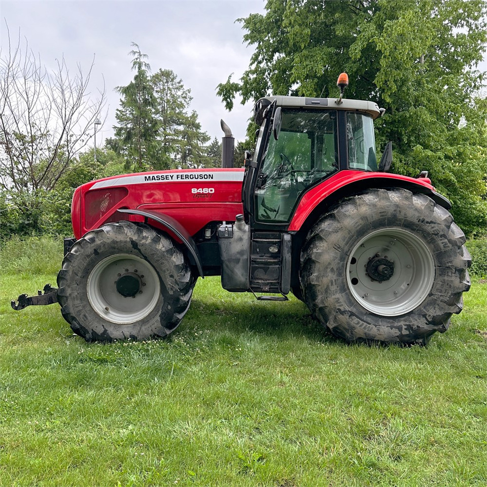 Massey Ferguson MF8460 Dyna-VT - Tracteur agricole: photos 4 Massey Ferguson MF8460 Dyna-VT - Tracteur agricole: photos 4