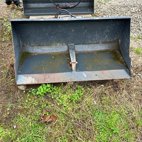 Nesbo FS1300 - Godet pour chargeur: photos 2 Nesbo FS1300 - Godet pour chargeur: photos 2