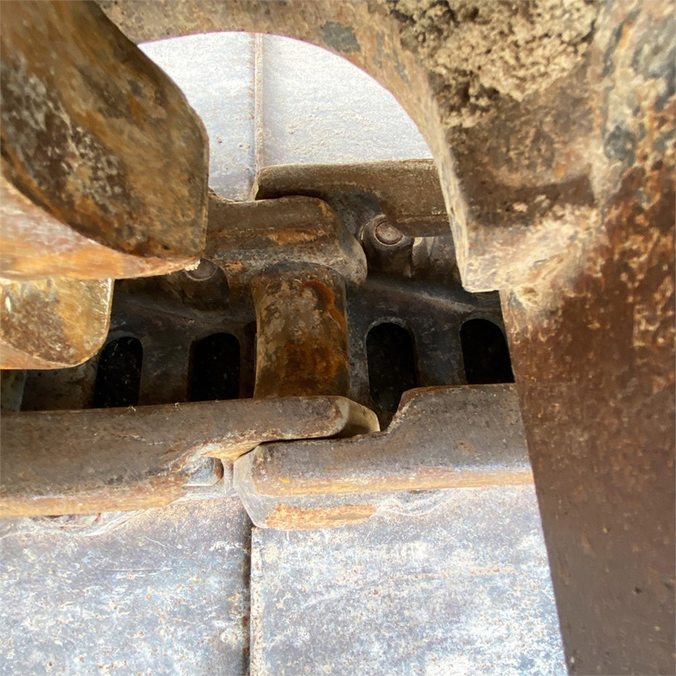 Pelle sur chenille New Holland E 265 B: photos 33 Pelle sur chenille New Holland E 265 B: photos 33