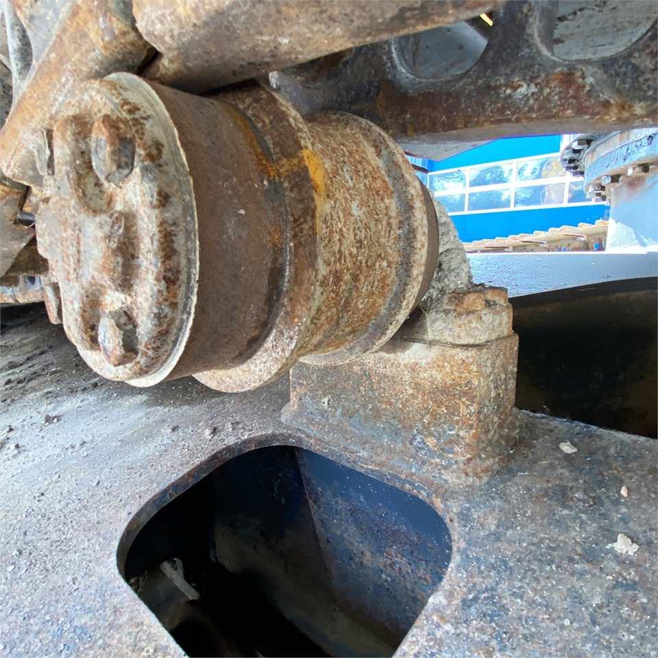 Pelle sur chenille New Holland E 265 B: photos 35 Pelle sur chenille New Holland E 265 B: photos 35