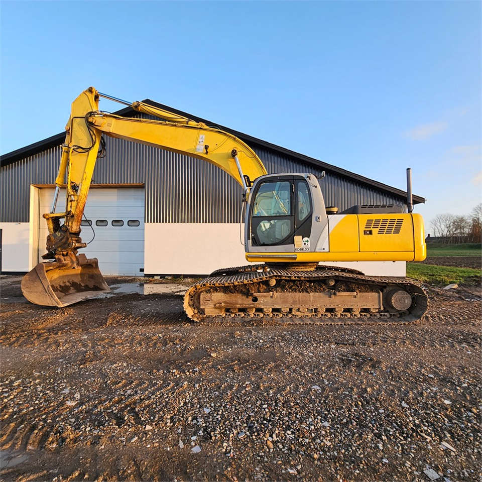New Holland E 305 - Pelle sur chenille: photos 2 New Holland E 305 - Pelle sur chenille: photos 2