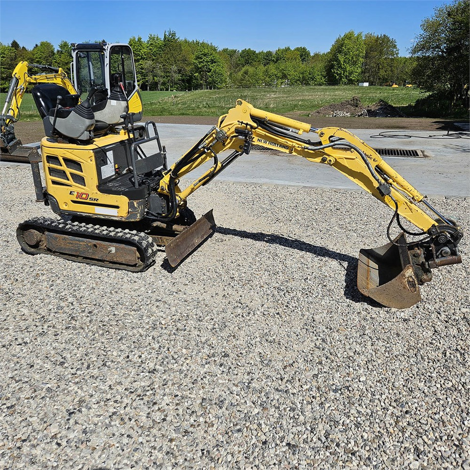New Holland E10 SR - Mini pelle: photos 2 New Holland E10 SR - Mini pelle: photos 2