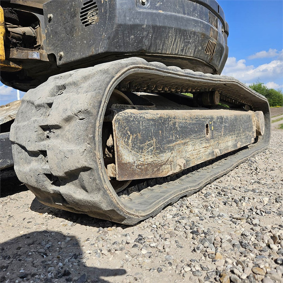 Mini pelle New Holland E39 B: photos 44 Mini pelle New Holland E39 B: photos 44