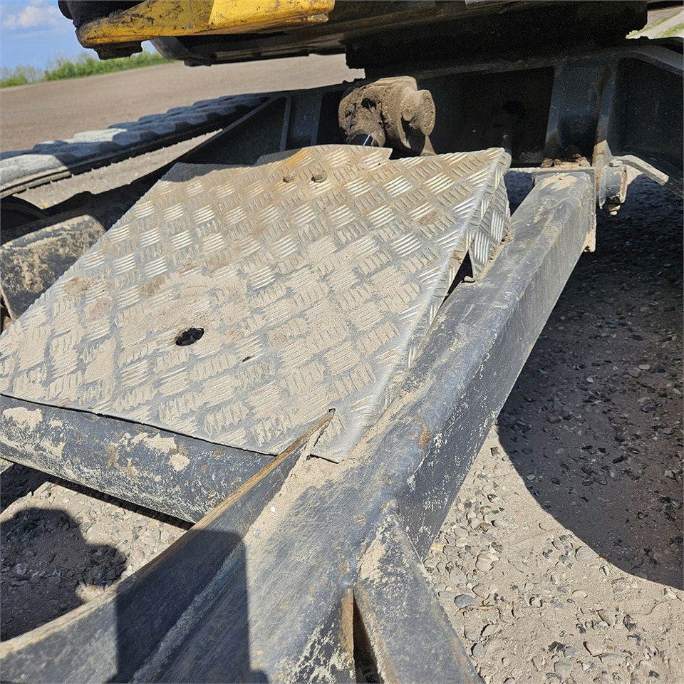 Mini pelle New Holland E39 B: photos 42 Mini pelle New Holland E39 B: photos 42