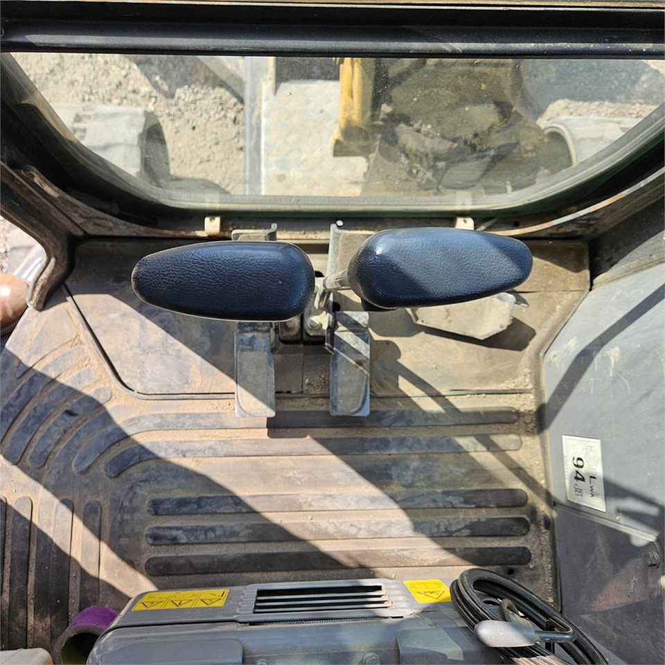 Mini pelle New Holland E39 B: photos 18 Mini pelle New Holland E39 B: photos 18