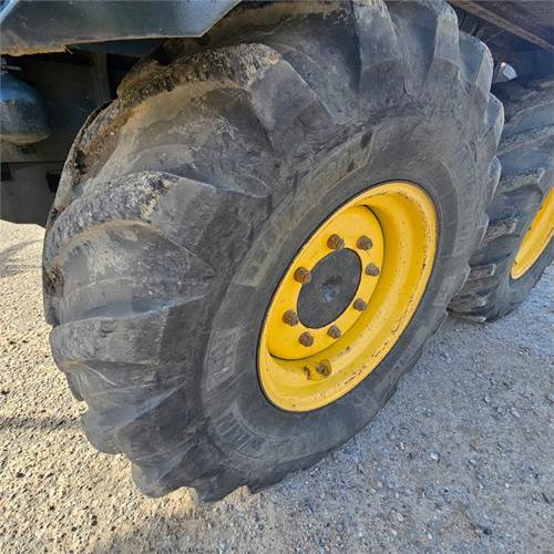 Niveleuse New Holland F 106.7A: photos 49 Niveleuse New Holland F 106.7A: photos 49