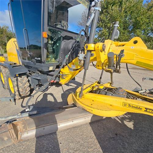 Niveleuse New Holland F 106.7A: photos 20 Niveleuse New Holland F 106.7A: photos 20