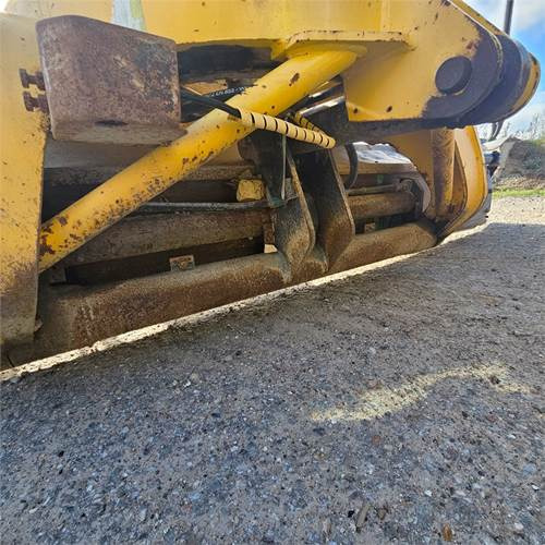 Niveleuse New Holland F 106.7A: photos 25 Niveleuse New Holland F 106.7A: photos 25