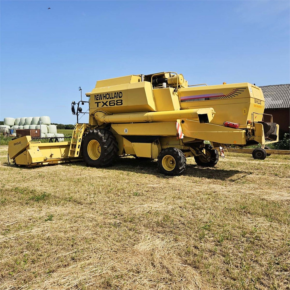 New Holland TX68 - Matériel de récolte: photos 3 New Holland TX68 - Matériel de récolte: photos 3