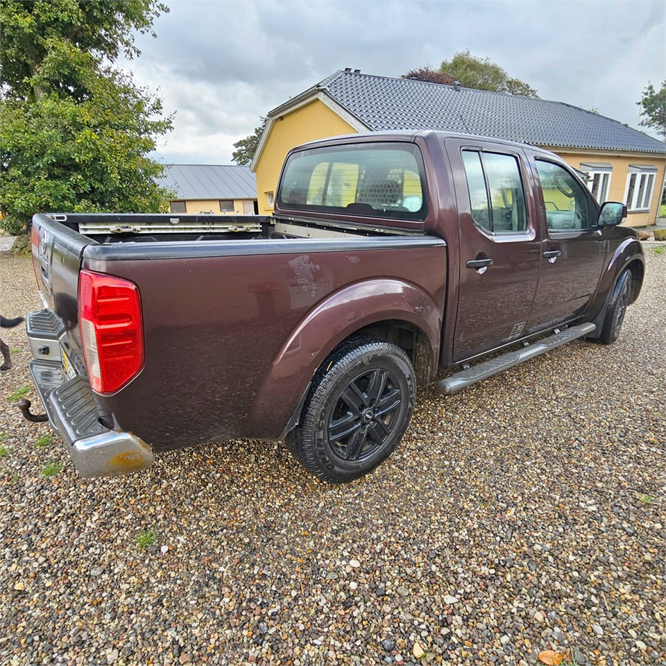 Nissan Navara 2,5 Dci Dc 4wd - Pick-up: photos 5 Nissan Navara 2,5 Dci Dc 4wd - Pick-up: photos 5