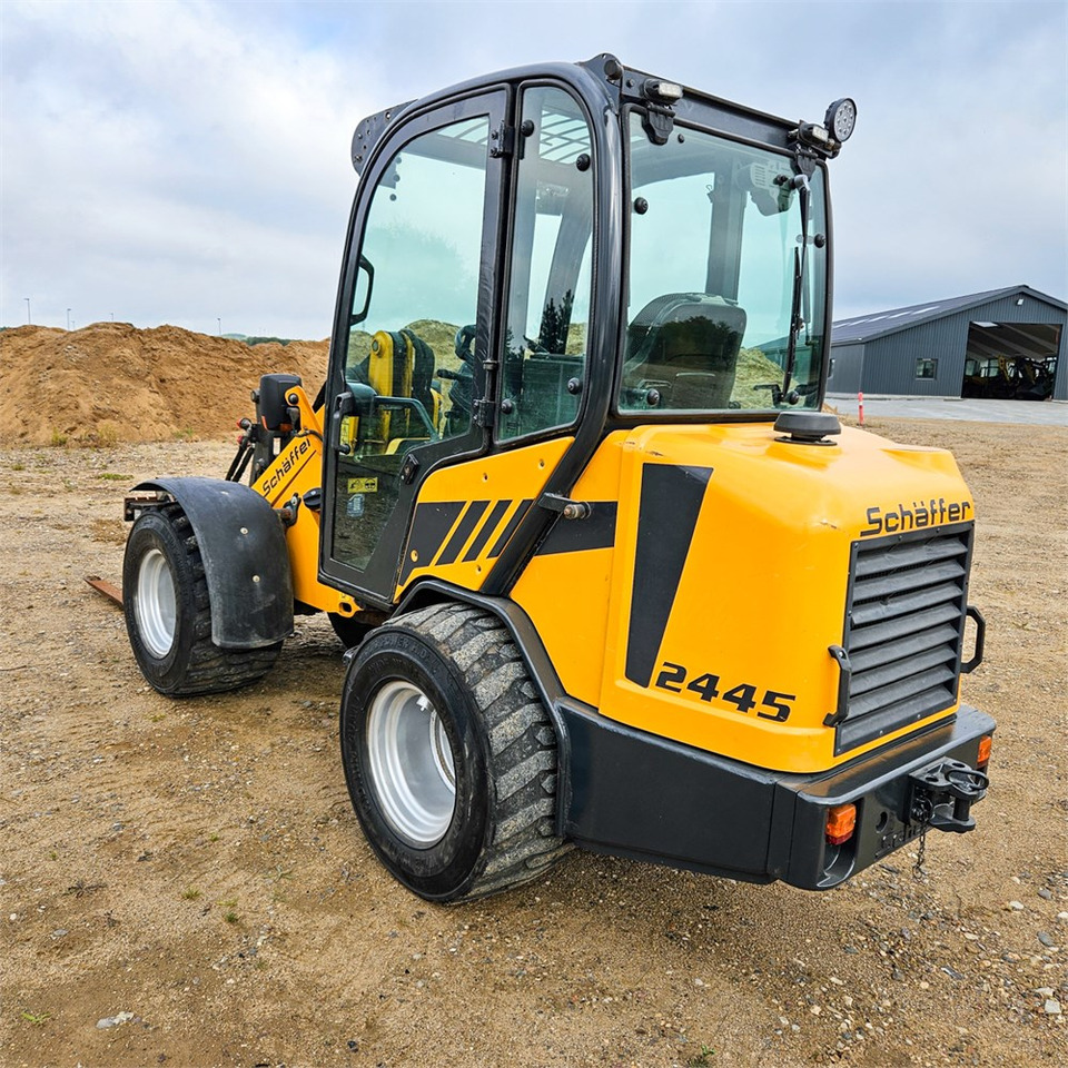 Schaeff 2445 - Chargeuse sur pneus: photos 3 Schaeff 2445 - Chargeuse sur pneus: photos 3