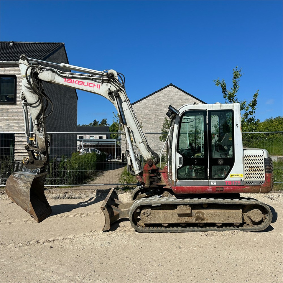 Takeuchi TB175 - Mini pelle: photos 2 Takeuchi TB175 - Mini pelle: photos 2