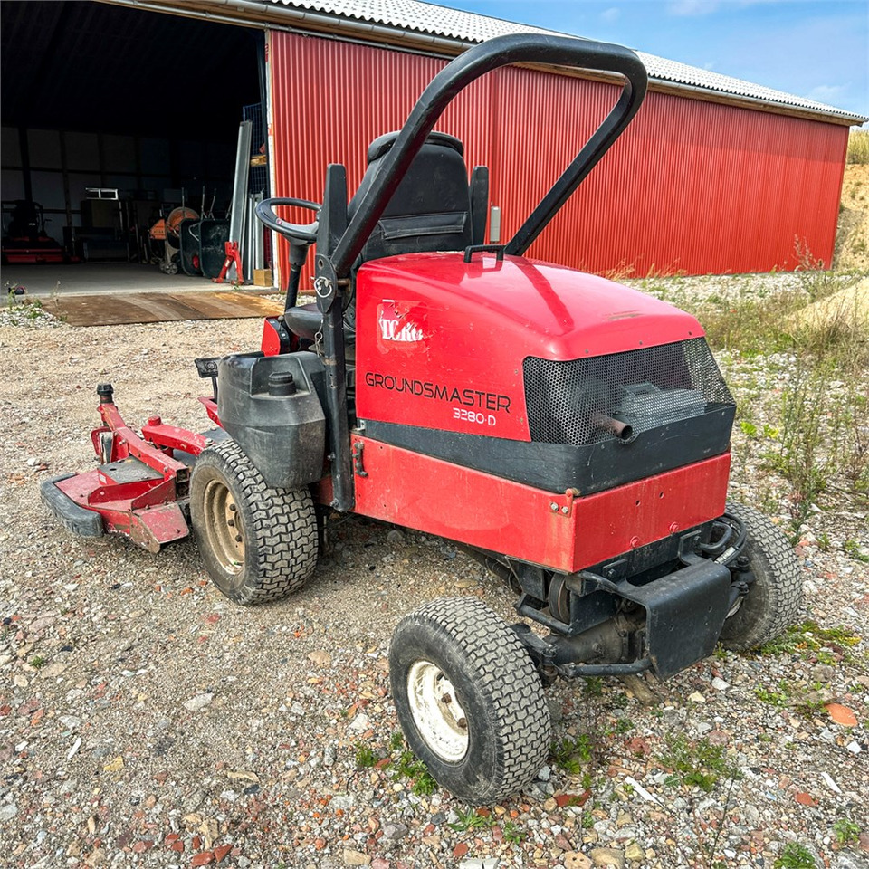 Toro Groundsmaster 3280 D - Motofaucheuse: photos 5 Toro Groundsmaster 3280 D - Motofaucheuse: photos 5