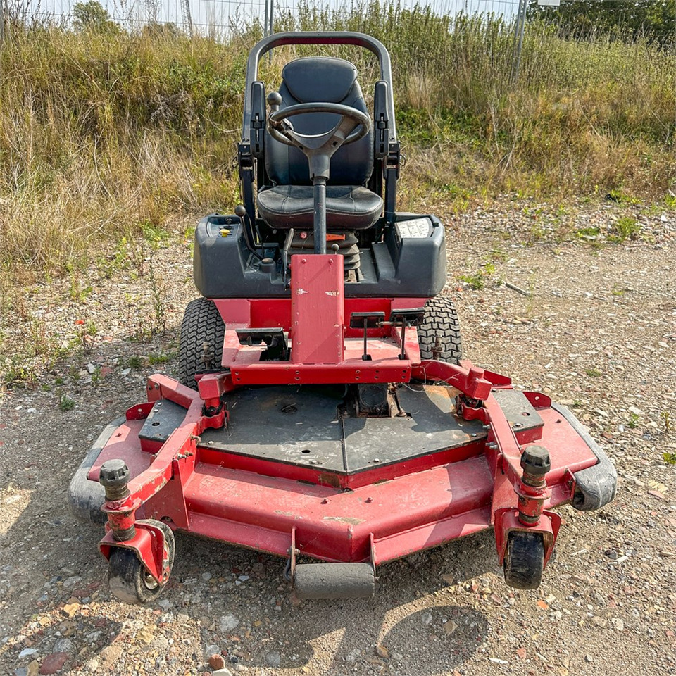 Toro Groundsmaster 3280 D - Motofaucheuse: photos 2 Toro Groundsmaster 3280 D - Motofaucheuse: photos 2