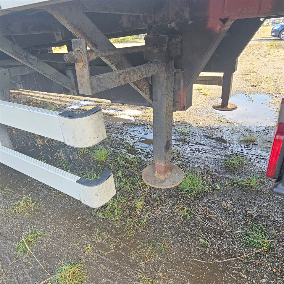 Tracteur routier Iveco Daily: photos 39