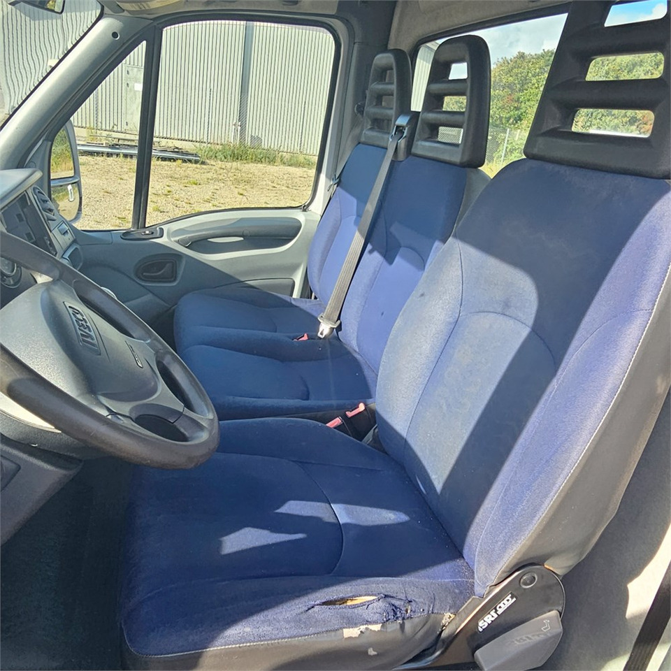Tracteur routier Iveco Daily: photos 12