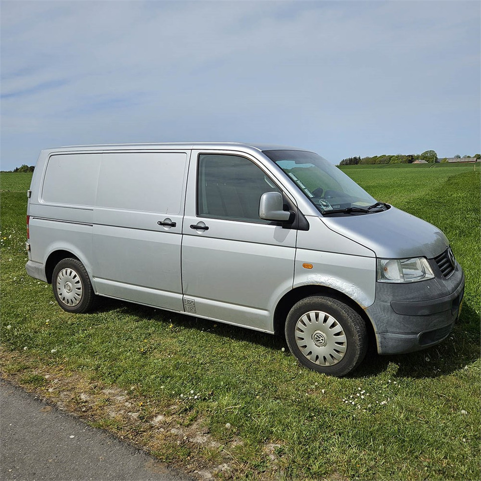 VW Transporter - Fourgonnette: photos 1 VW Transporter - Fourgonnette: photos 1