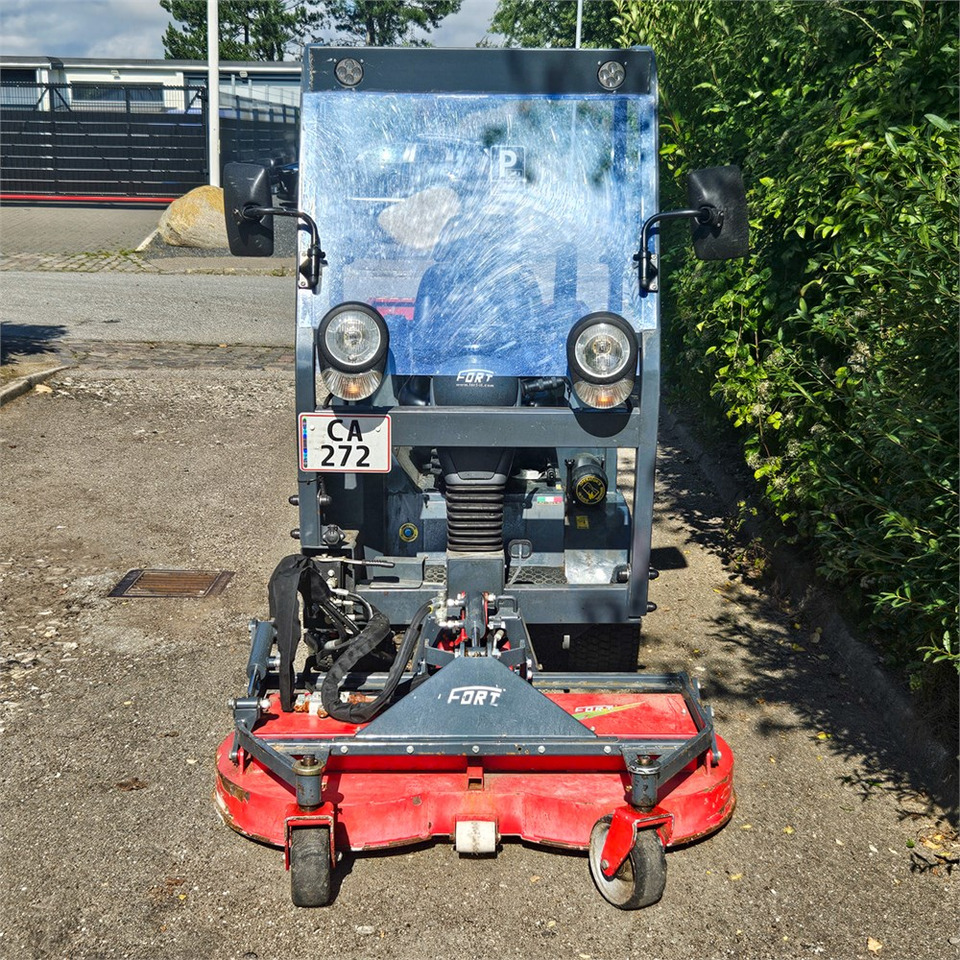 Fort MPM 30 D - Véhicule de voirie/ Spécial: photos 2 Fort MPM 30 D - Véhicule de voirie/ Spécial: photos 2