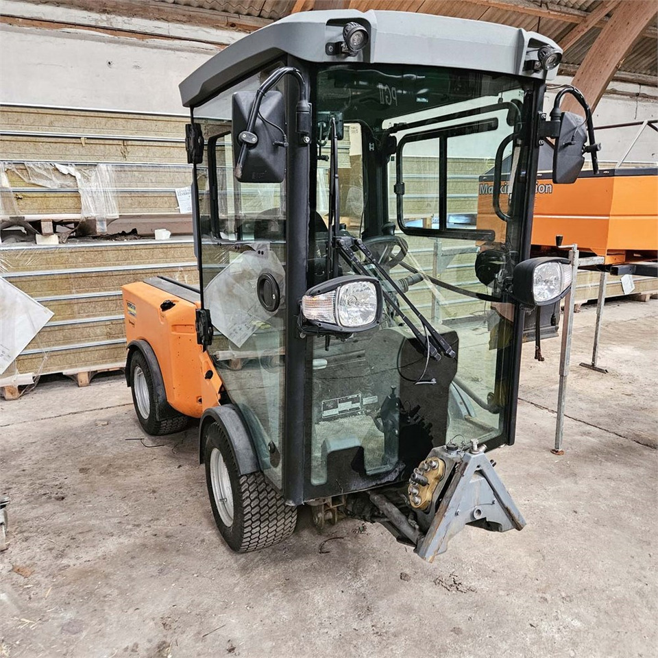 Kärcher PF-C MIC42 - Véhicule de voirie/ Spécial: photos 2 Kärcher PF-C MIC42 - Véhicule de voirie/ Spécial: photos 2