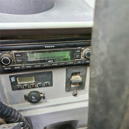 Volvo EC300 EL — crédit-bail Volvo EC300 EL: photos 23