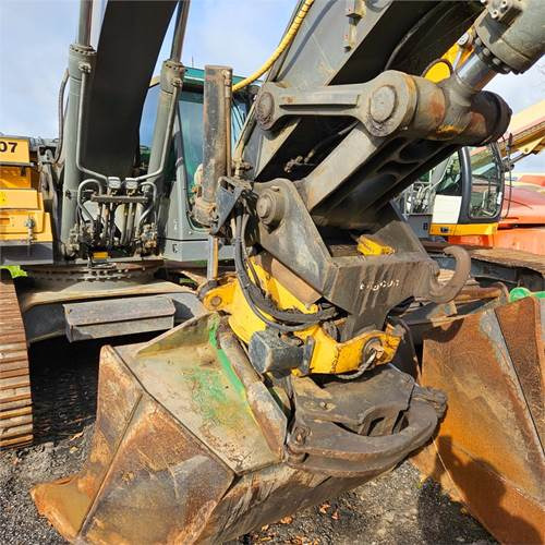 Volvo EC300 EL — crédit-bail Volvo EC300 EL: photos 28