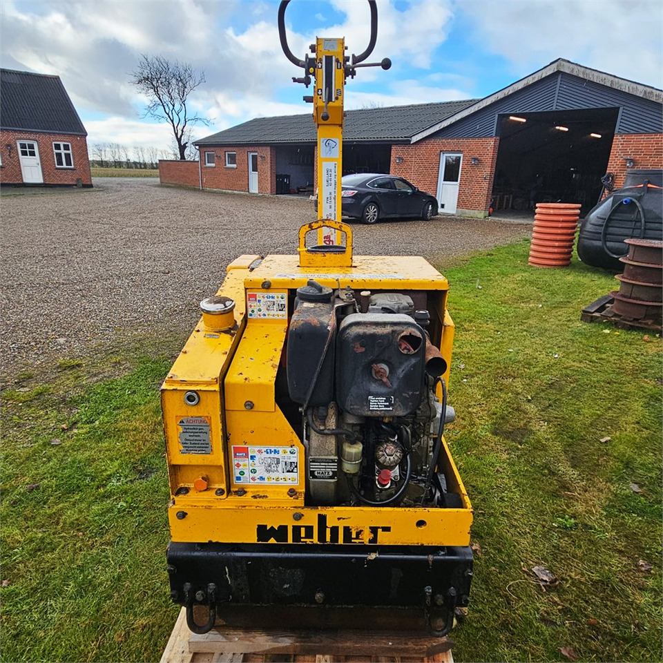 Mini compacteur Weber DVH 703 E: photos 8 Mini compacteur Weber DVH 703 E: photos 8