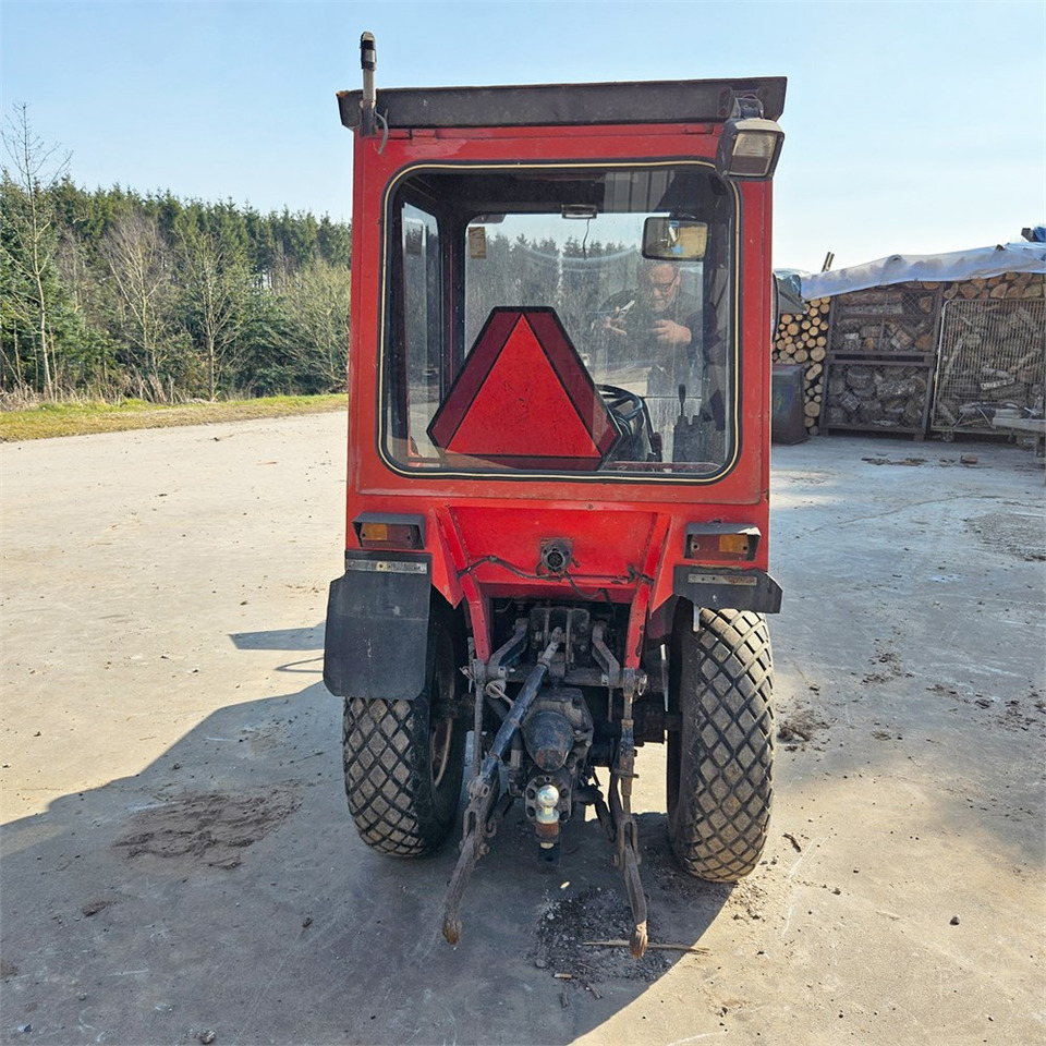 Yanmar YM186 D - Tracteur agricole: photos 4 Yanmar YM186 D - Tracteur agricole: photos 4