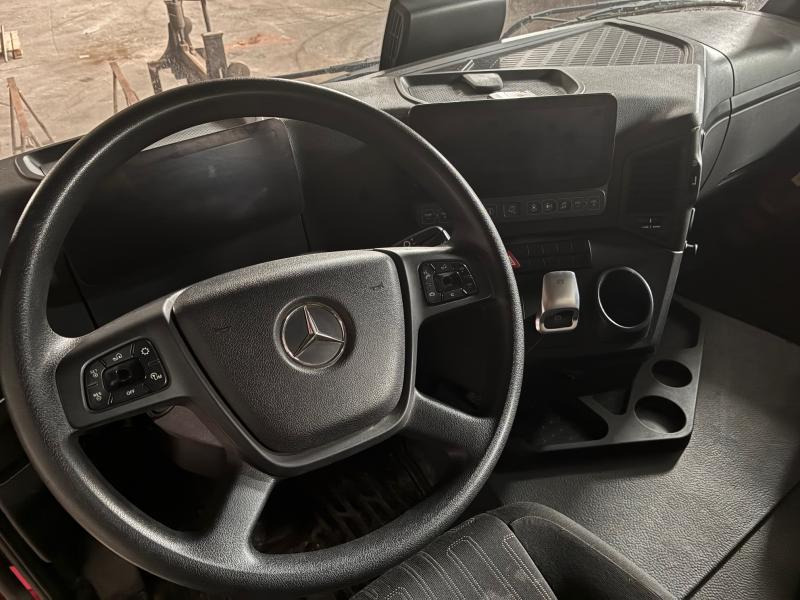 Tracteur routier Mercedes AROCS 2046: photos 7