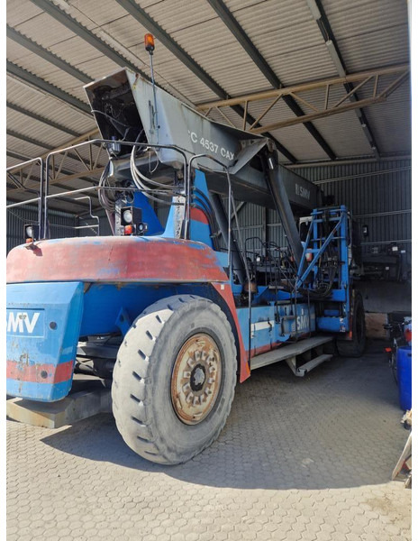 SMV Konecranes SMV SC4537CAX5 - Reach stacker: photos 3 SMV Konecranes SMV SC4537CAX5 - Reach stacker: photos 3