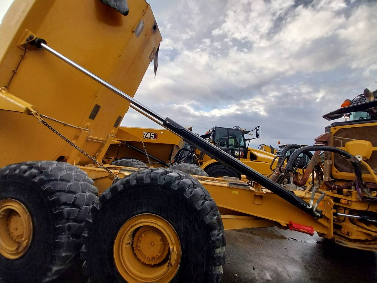 Tombereau articulé CAT 745: photos 15 Tombereau articulé CAT 745: photos 15