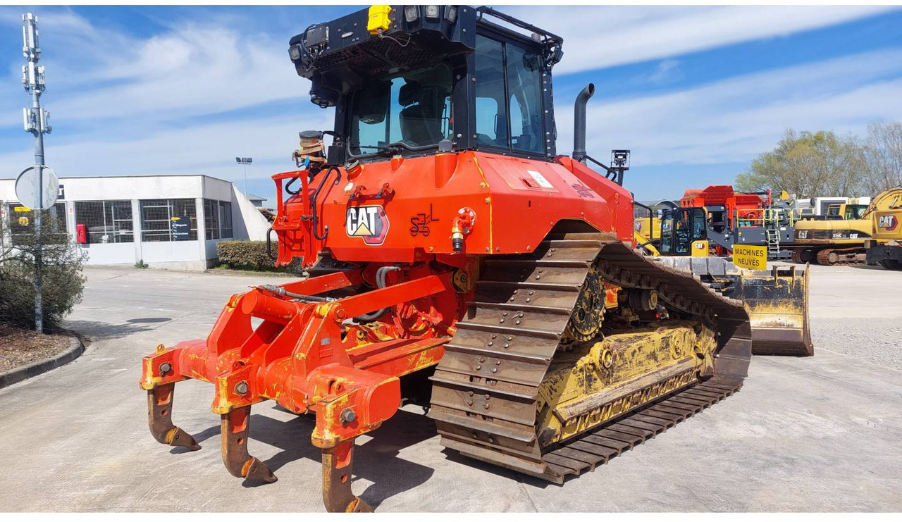 CAT D5 - Bulldozer: photos 3 CAT D5 - Bulldozer: photos 3