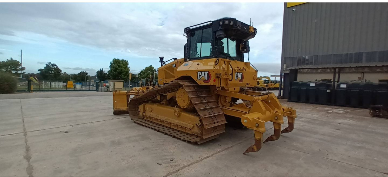 CAT D5 - Bulldozer: photos 4 CAT D5 - Bulldozer: photos 4