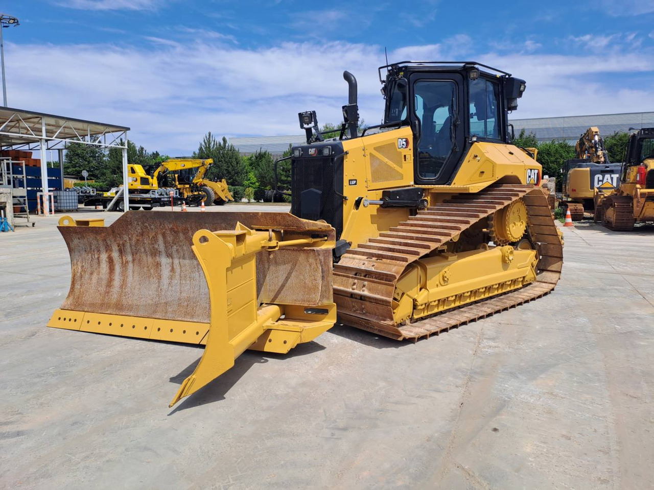 CAT D5 - Bulldozer: photos 4 CAT D5 - Bulldozer: photos 4