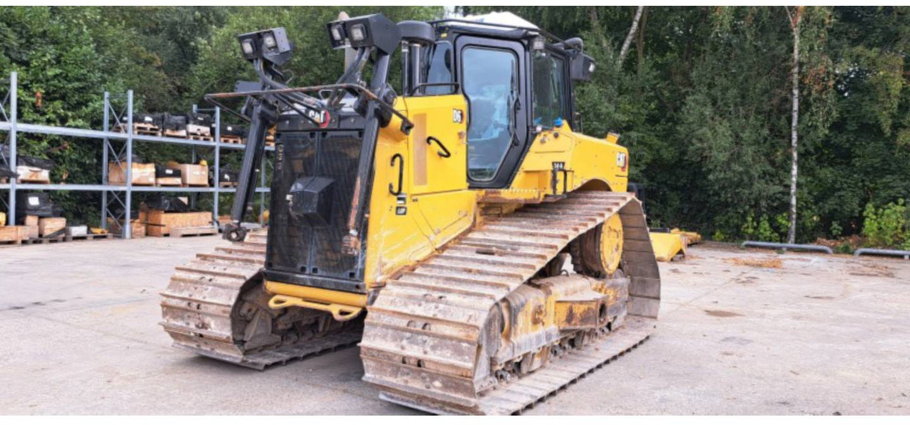 CAT D6-20 - Bulldozer: photos 1 CAT D6-20 - Bulldozer: photos 1