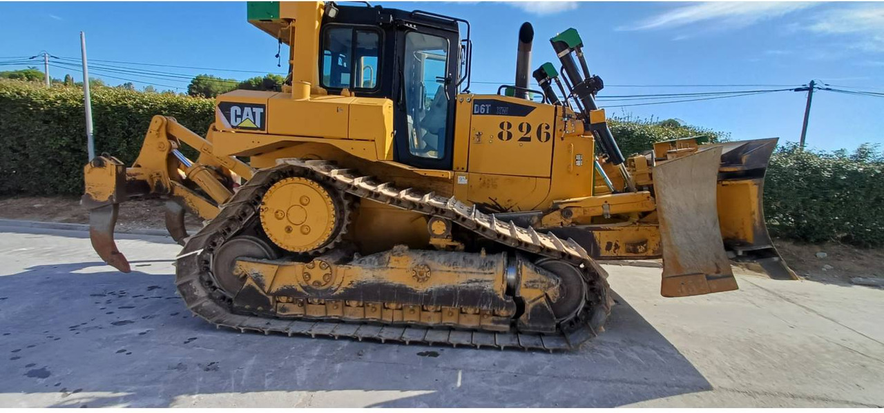 CAT D6T3B XW - Bulldozer: photos 2 CAT D6T3B XW - Bulldozer: photos 2