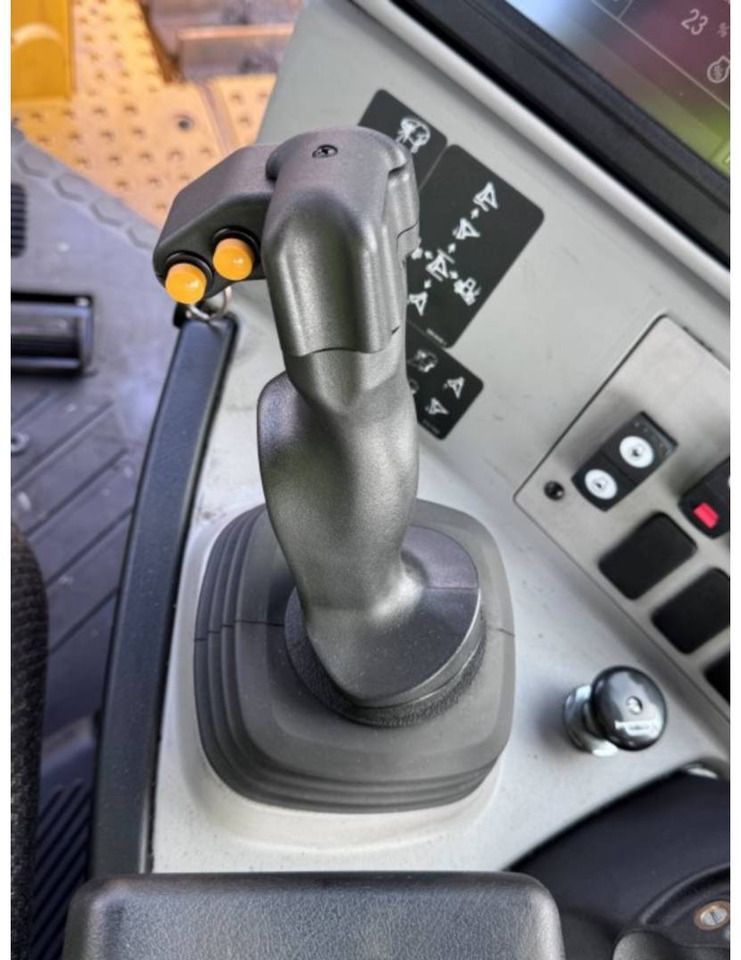 CAT D8T — crédit-bail CAT D8T: photos 20