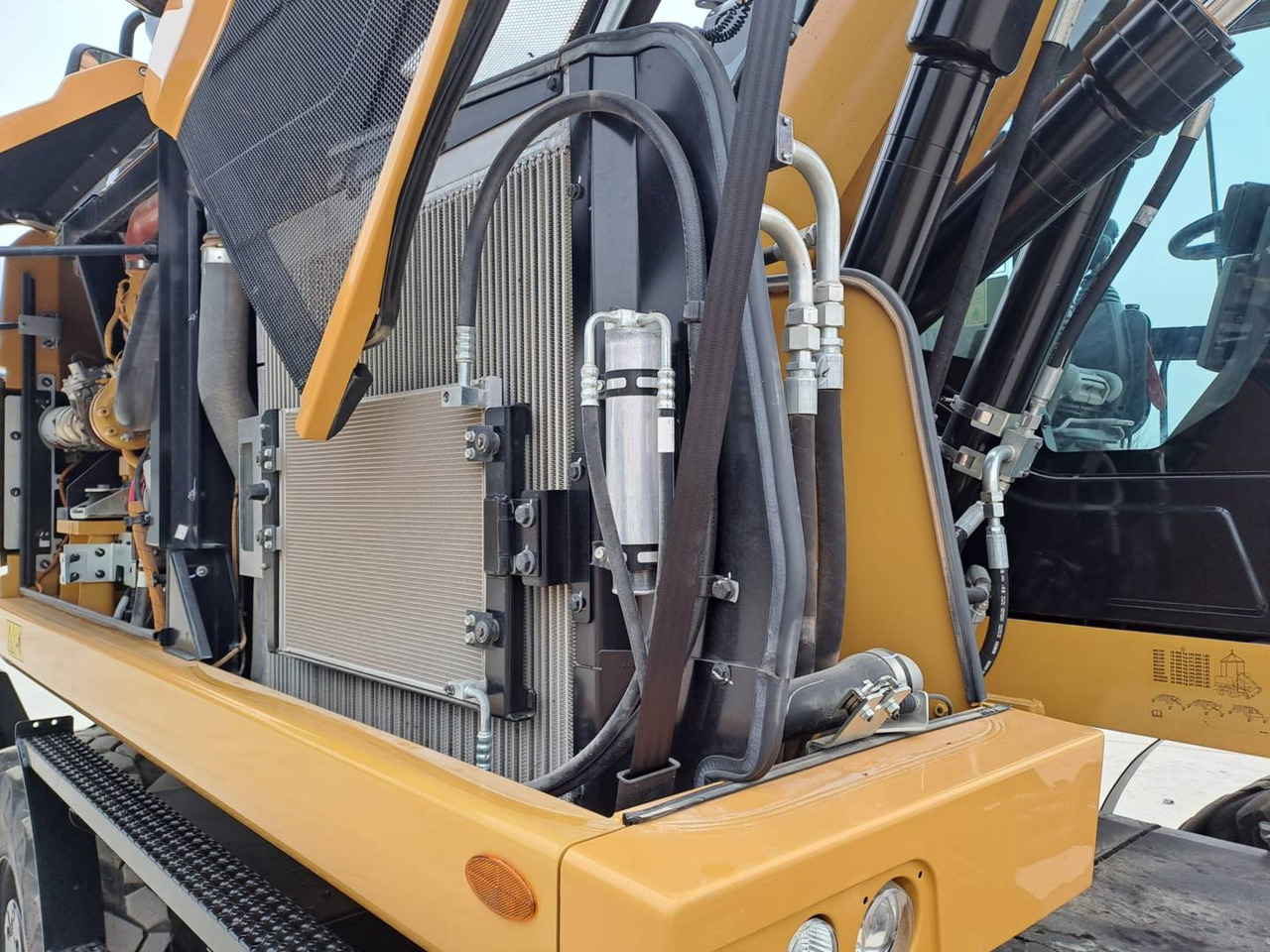 Pelle sur pneus CAT M315F IVC: photos 16 Pelle sur pneus CAT M315F IVC: photos 16