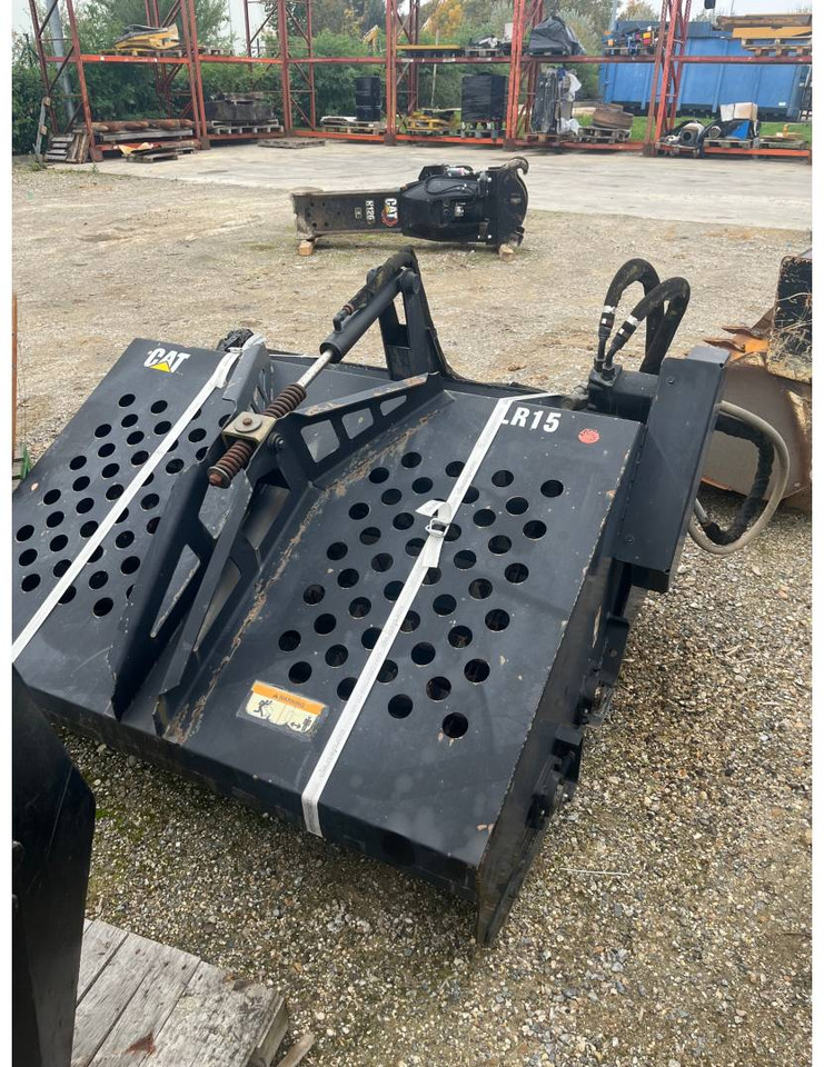 CAT RATEAU PAYSAGE/LR15 - Faneuse: photos 1 CAT RATEAU PAYSAGE/LR15 - Faneuse: photos 1