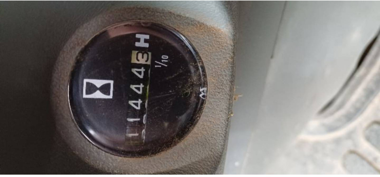 FIAT ALLIS / NEW HOLLAND EX165W - Pelle sur pneus: photos 5 FIAT ALLIS / NEW HOLLAND EX165W - Pelle sur pneus: photos 5