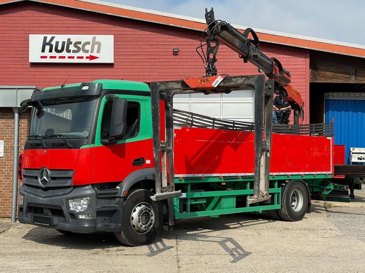Mercedes-Benz MB 1832L + Palfinger PK 12001L Heckkran - Camion grue: photos 3 Mercedes-Benz MB 1832L + Palfinger PK 12001L Heckkran - Camion grue: photos 3