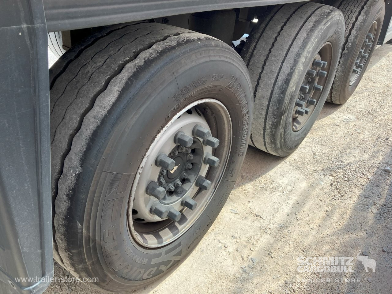 SCHMITZ Semiremolque Frigo Standard - Semi-remorque isothermique: photos 2 SCHMITZ Semiremolque Frigo Standard - Semi-remorque isothermique: photos 2