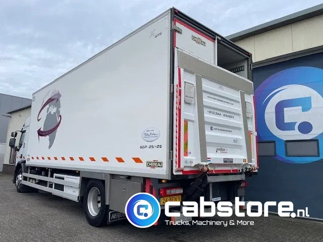 Renault D-19 Wide 4x2 Koelwagen D-19 Wide 4x2 Euro 6 Koelwagen - Kuhlkoffer - Frigo -Thermobox - Year 2015 - CHEREAU BOX - CARRIER Supra 850U - Camion frigorifique: photos 3 Renault D-19 Wide 4x2 Koelwagen D-19 Wide 4x2 Euro 6 Koelwagen - Kuhlkoffer - Frigo -Thermobox - Year 2015 - CHEREAU BOX - CARRIER Supra 850U - Camion frigorifique: photos 3