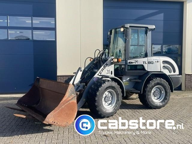 Terex TL 80 Wiellader - Bouwjaar 2008 - Urenstand 7490 - Palletvorken + Laadschop - Deutz Diesel - Chargeuse sur pneus: photos 1 Terex TL 80 Wiellader - Bouwjaar 2008 - Urenstand 7490 - Palletvorken + Laadschop - Deutz Diesel - Chargeuse sur pneus: photos 1
