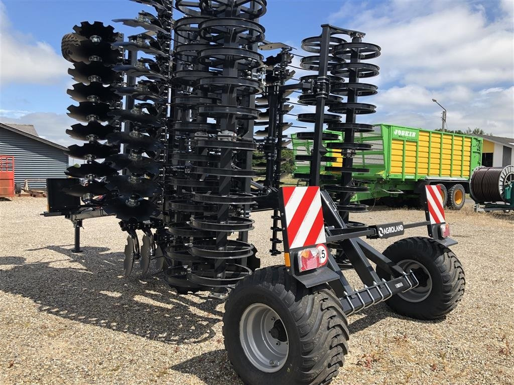 Agroland Titanum Heavy 600 - Herse rotative: photos 2 Agroland Titanum Heavy 600 - Herse rotative: photos 2