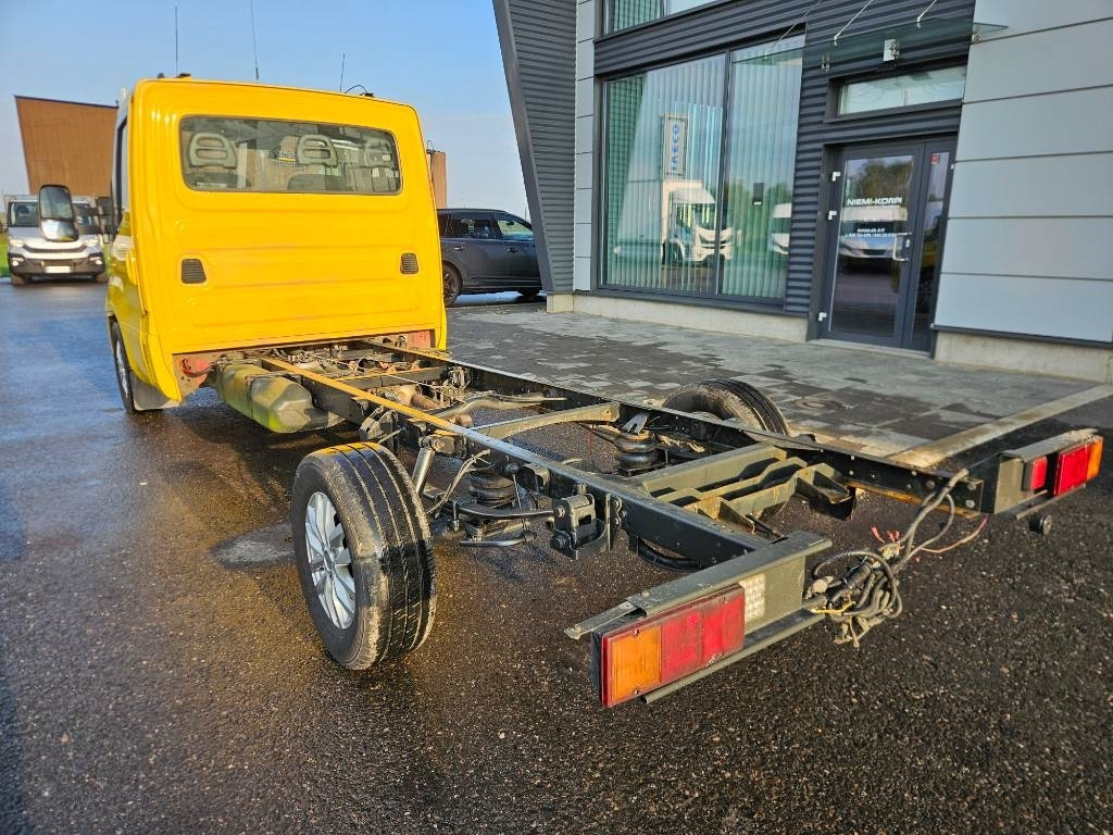 Iveco 35S18 - Fourgon grand volume: photos 4 Iveco 35S18 - Fourgon grand volume: photos 4